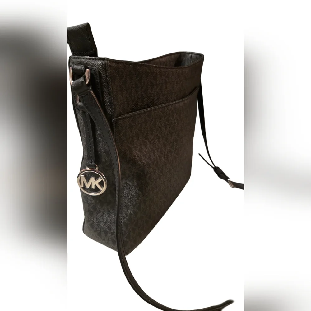 Michael Kors Gray Crossbody Bag - Picture 4 of 9